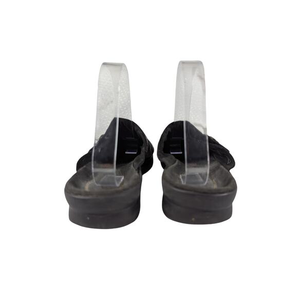 CLARKS! BLACK GENUINE LEATHER LAYERED W/BUTTON CLOGS MULES RUBBER SOLE! SZ 8M - Picture 8 of 10